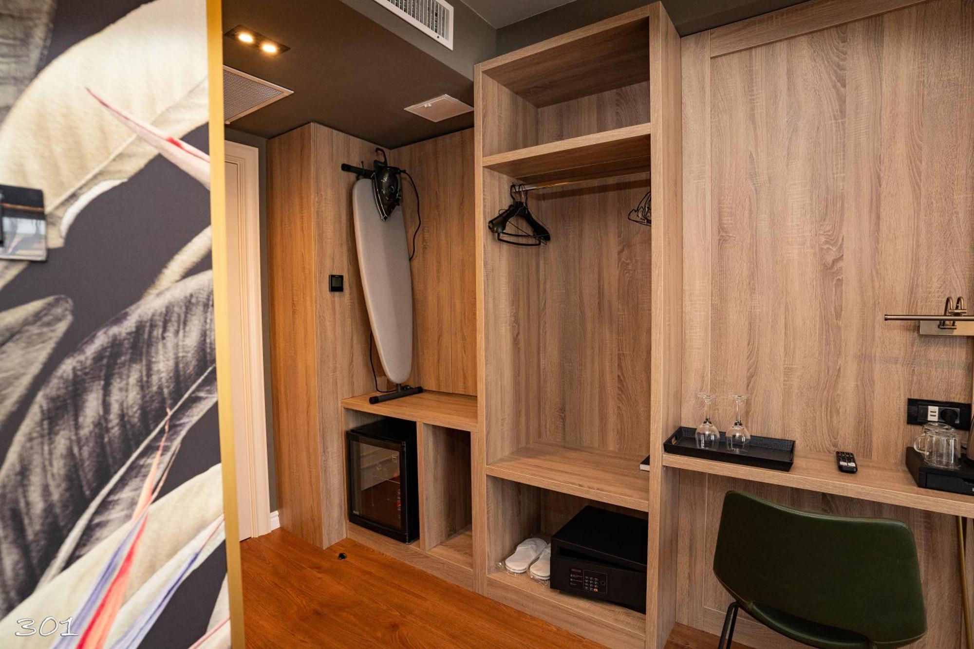Cosmopolita Boutique Hotel Timişoara Buitenkant foto