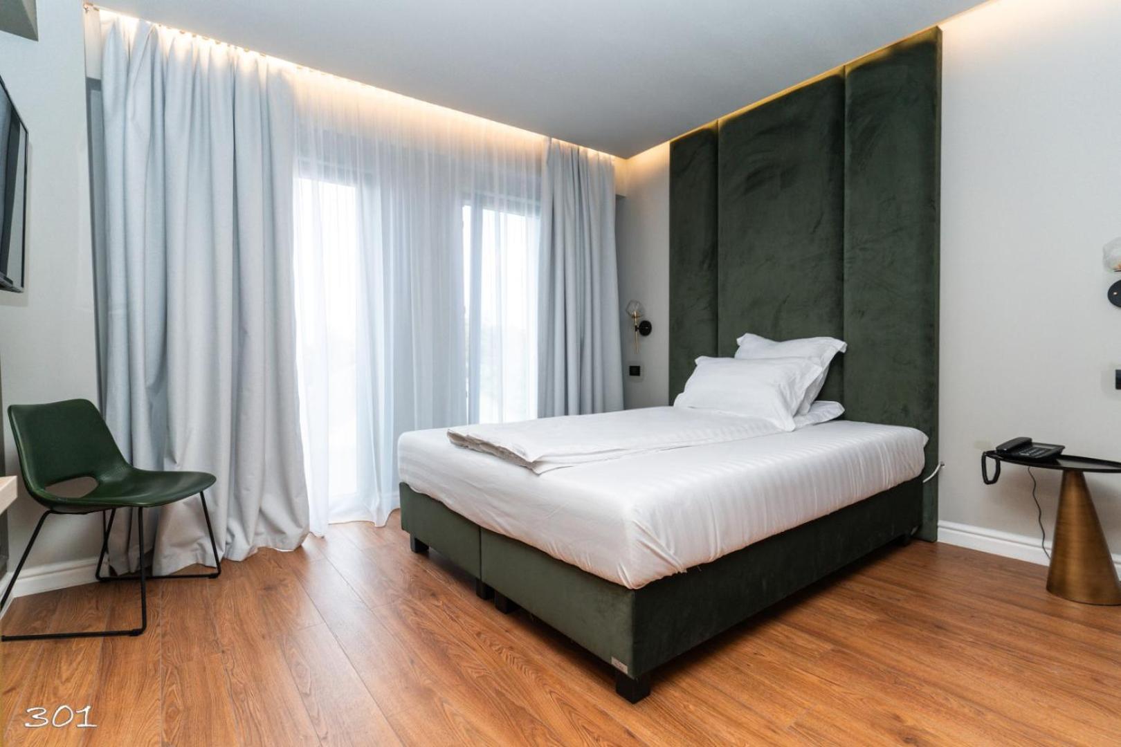 Cosmopolita Boutique Hotel Timişoara Buitenkant foto