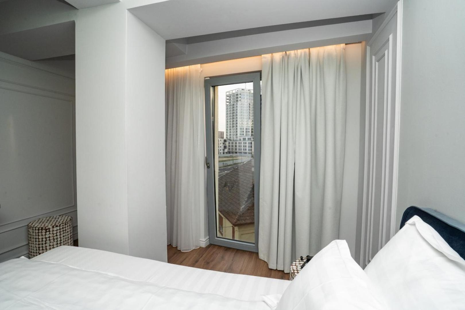 Cosmopolita Boutique Hotel Timişoara Buitenkant foto