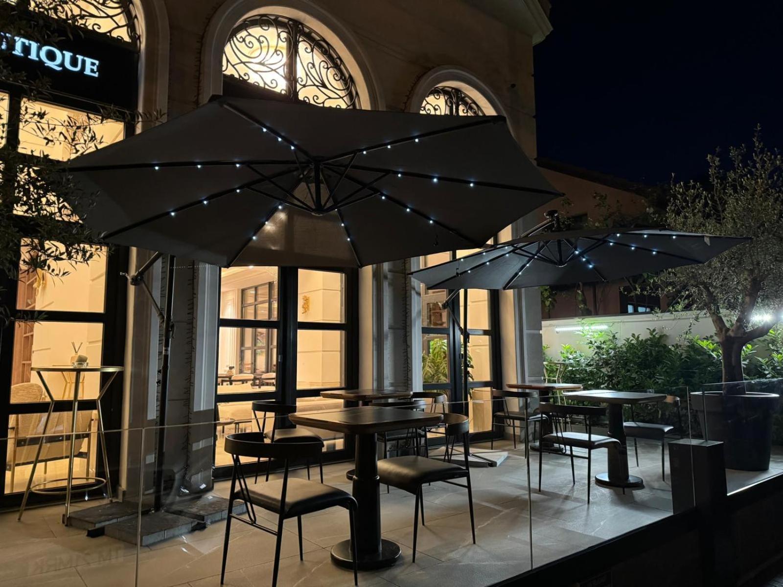 Cosmopolita Boutique Hotel Timişoara Buitenkant foto