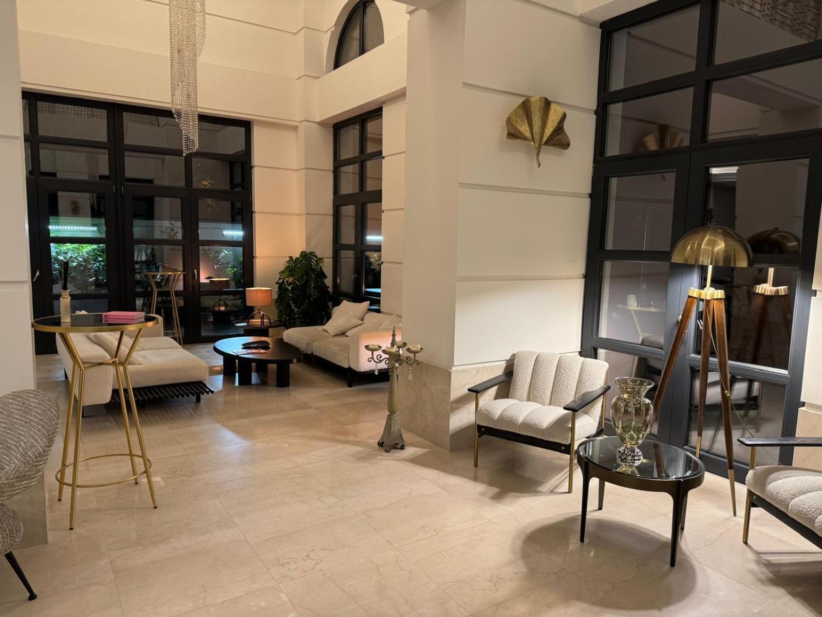 Cosmopolita Boutique Hotel Timişoara Buitenkant foto