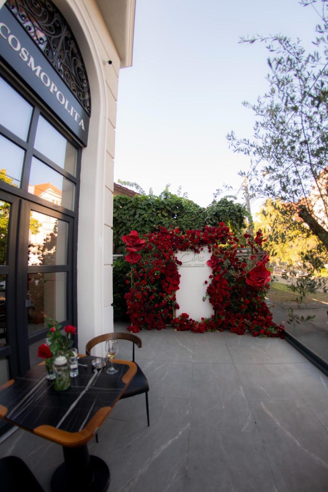 Cosmopolita Boutique Hotel Timişoara Buitenkant foto