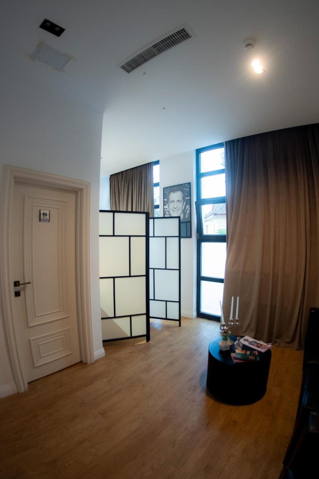 Cosmopolita Boutique Hotel Timişoara Buitenkant foto