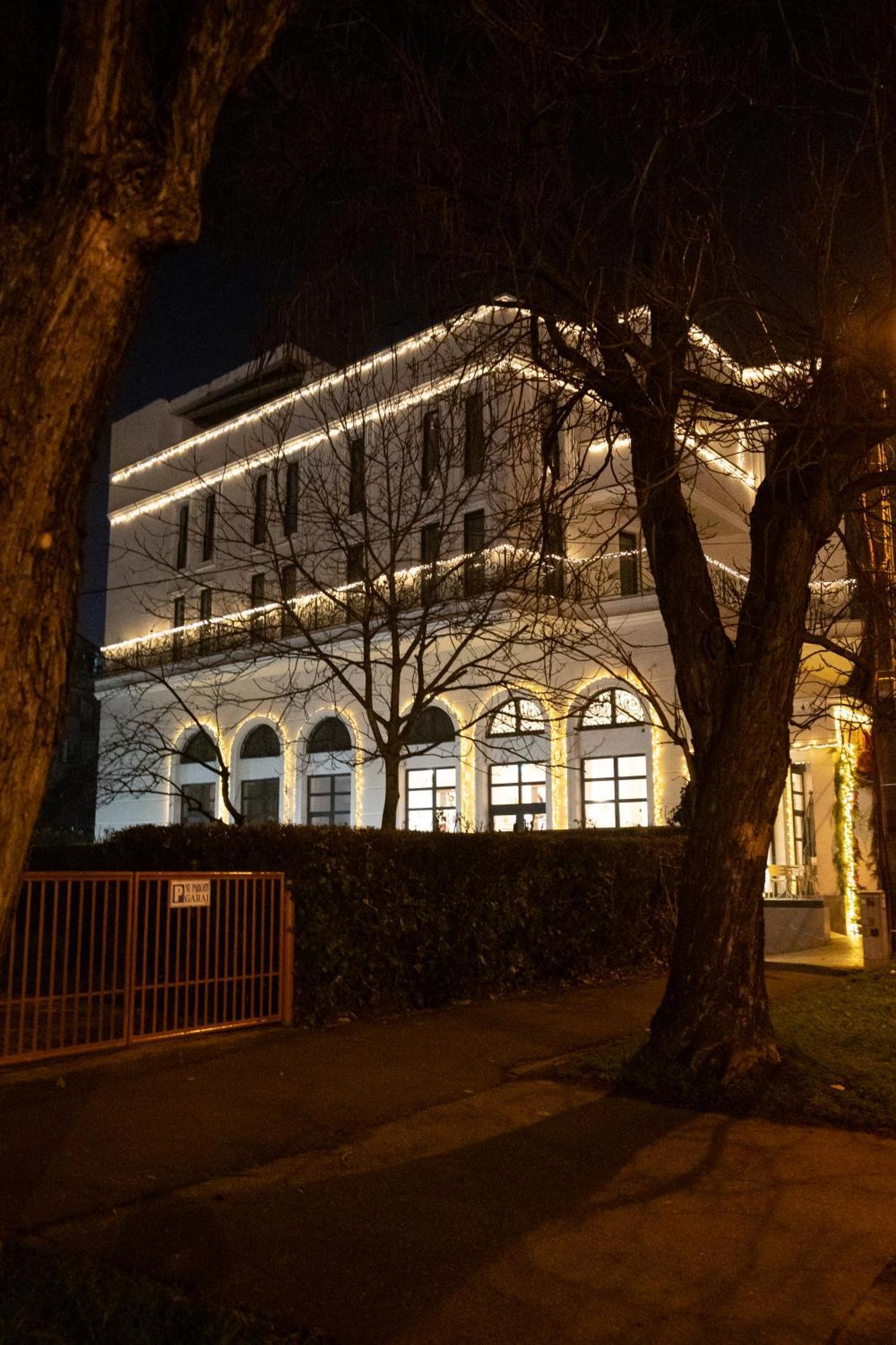 Cosmopolita Boutique Hotel Timişoara Buitenkant foto